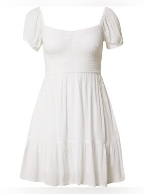 Hollister Short-Sleeve Smocked Bodice Mini Dress in White - Size S